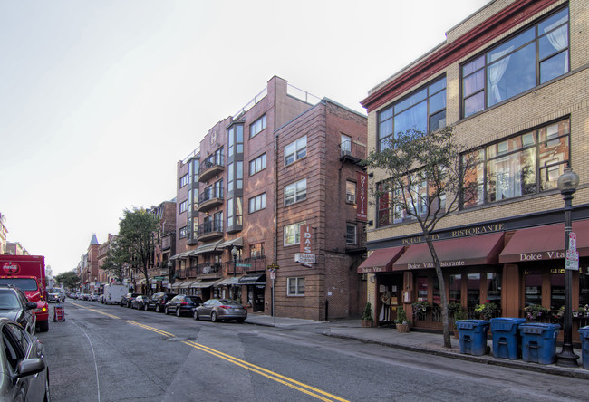 11 Board Aly in Boston, MA - Foto de edificio - Building Photo