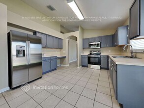 12326 Cedarfield Dr in Riverview, FL - Foto de edificio - Building Photo