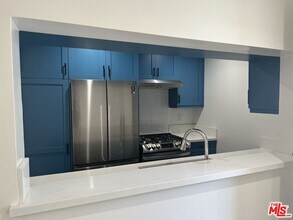 27 Anchorage St in Marina Del Rey, CA - Building Photo - Building Photo