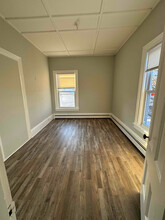 76 Elm St in Milford, NH - Building Photo - Building Photo