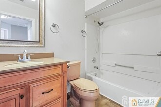 834 Edpas Rd in New Brunswick, NJ - Building Photo - Building Photo