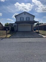 13 N 28th St in McAllen, TX - Building Photo