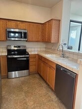 624 Gardenia Pl in Soledad, CA - Building Photo - Building Photo