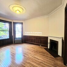 293 Newbury St, Unit 2A in Boston, MA - Building Photo - Building Photo