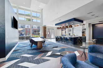 Richmond at Uptown in Houston, TX - Foto de edificio - Interior Photo