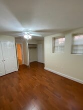 90 6th St, Unit A in Cambridge, MA - Foto de edificio - Building Photo