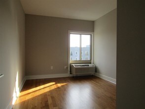 3 Perrine Ave-Unit -202 in Jersey City, NJ - Building Photo - Building Photo