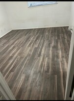 215 Sprucewood Ln, Unit D in San Antonio, TX - Building Photo