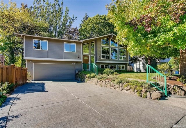 9058 NE 131st Pl in Kirkland, WA - Building Photo - Building Photo