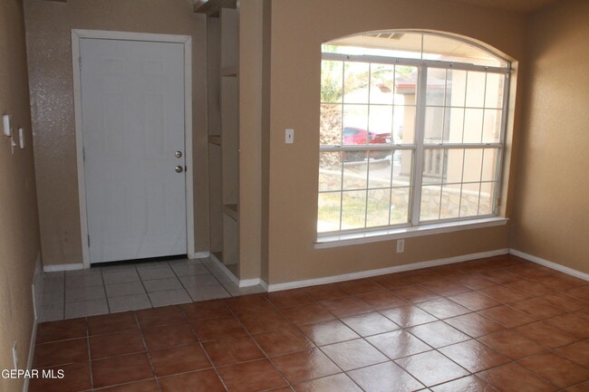 12217 Red Sun Dr in El Paso, TX - Building Photo - Building Photo