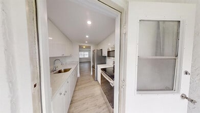 6600 Royal Palm Blvd in Margate, FL - Building Photo - Building Photo