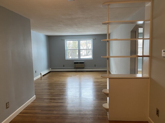 40 Montvale Ave, Unit #7 in Woburn, MA - Building Photo - Building Photo