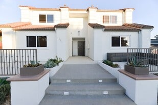 251 Avenida Madrid in San Clemente, CA - Building Photo