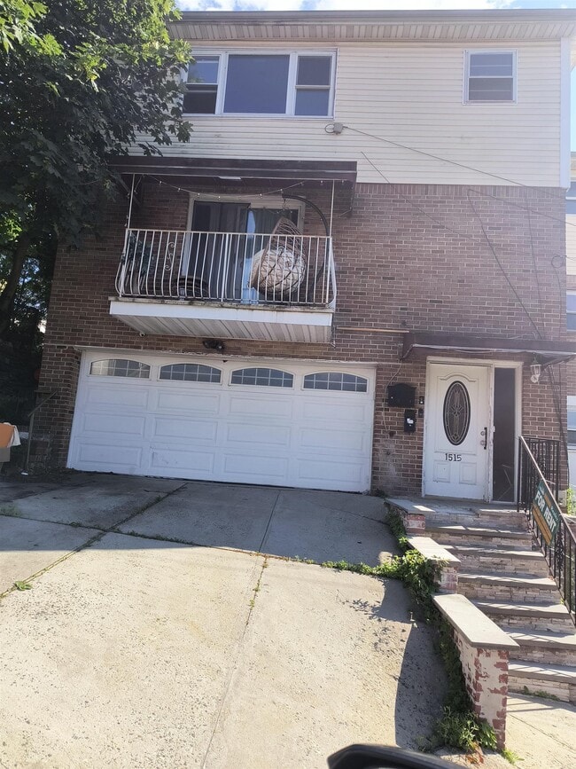 property at 1515 70th St
