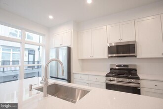 2136 Tysons Ridgeline Rd in Falls Church, VA - Building Photo - Building Photo