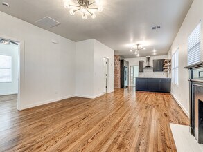 3215 N Francis Ave in Oklahoma City, OK - Foto de edificio - Building Photo