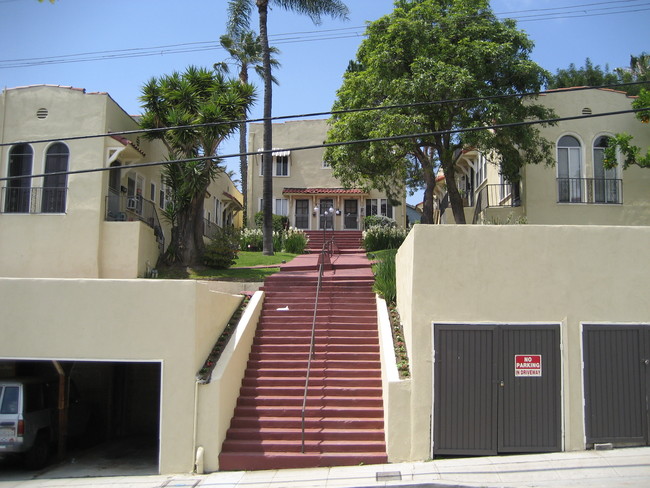 811-819 Kodak Dr in Los Angeles, CA - Foto de edificio - Building Photo