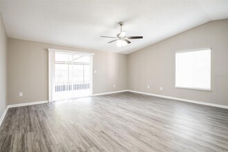 1405 Piney Branch Cir in Valrico, FL - Building Photo - Building Photo