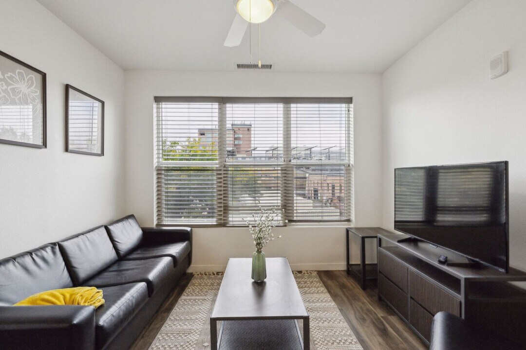 305 E Front St in Missoula, MT - Foto de edificio