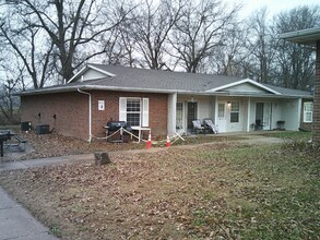 400 Tella Jane Ln in Louisiana, MO - Building Photo - Building Photo