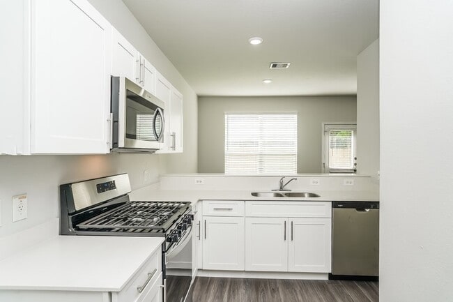 14735 Kendalls Path Ct in Houston, TX - Building Photo - Building Photo