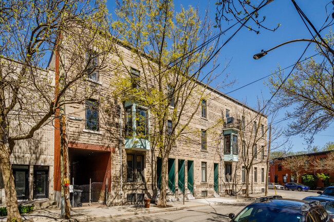 864 D'hibernia St in Montréal, QC - Building Photo - Building Photo