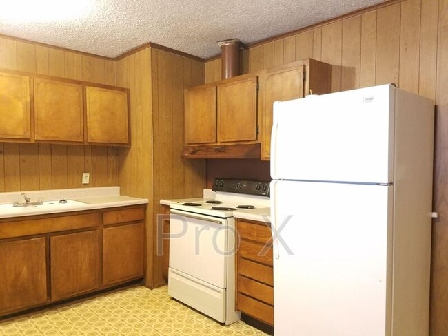 707 E Quincy St in Pittsburg, KS - Building Photo - Building Photo