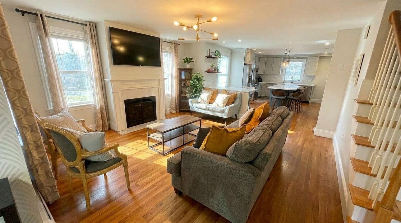 14 Oak St, Unit 2 in Somerville, MA - Foto de edificio