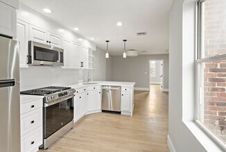64 Trenton St, Unit #3 in Boston, MA - Building Photo - Building Photo