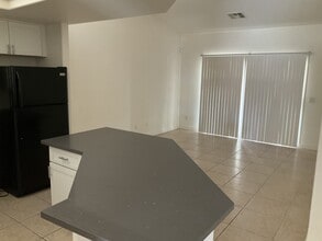 9554 Adobe Arch Ct in Las Vegas, NV - Building Photo - Building Photo