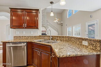 6398 Franklin Summit Drive in El Paso, TX - Building Photo - Building Photo