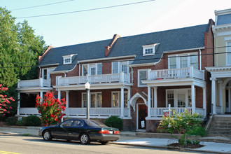 2904-2906 E Broad St in Richmond, VA - Foto de edificio - Building Photo