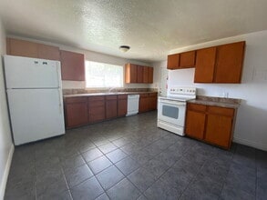 241 N 300 W-Unit -8 in Saint George, UT - Building Photo - Building Photo