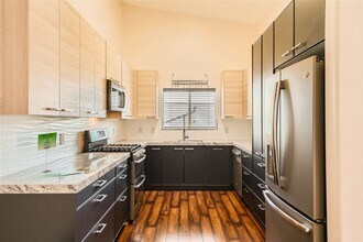 2152 Quartz Cliff St in Las Vegas, NV - Foto de edificio - Building Photo