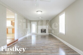 6605 W 14th St in Indianapolis, IN - Foto de edificio - Building Photo