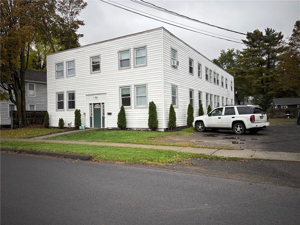 36 Pearl St in Bainbridge, NY - Building Photo