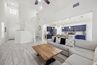 10053 Aly May Dr in Austin, TX - Building Photo - Building Photo