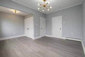 396 Woodlawn Ave in Jersey City, NJ - Foto de edificio - Building Photo