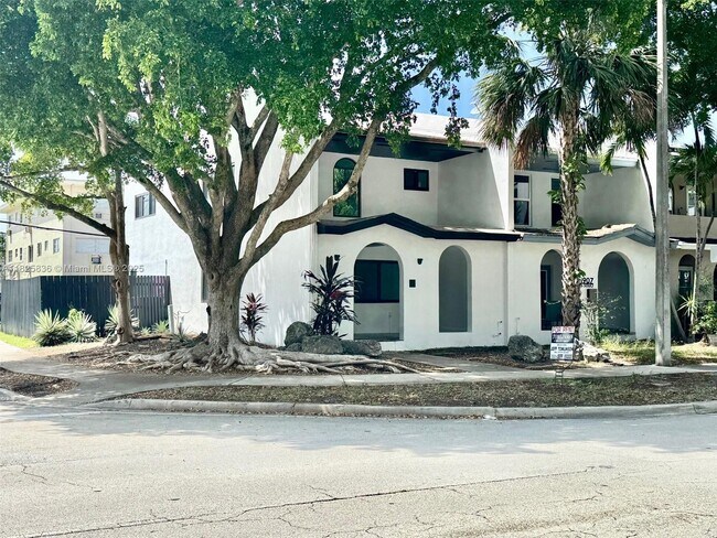 1903 Sans Souci Blvd in North Miami, FL - Building Photo - Building Photo