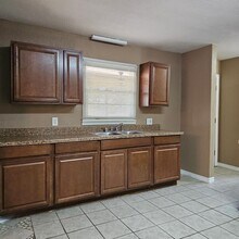 801 W Golf Course Rd in Midland, TX - Building Photo - Building Photo