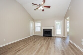 731 Clear Cir in Smyrna, TN - Foto de edificio - Building Photo