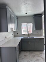 1236 S Highland Ave in Los Angeles, CA - Building Photo