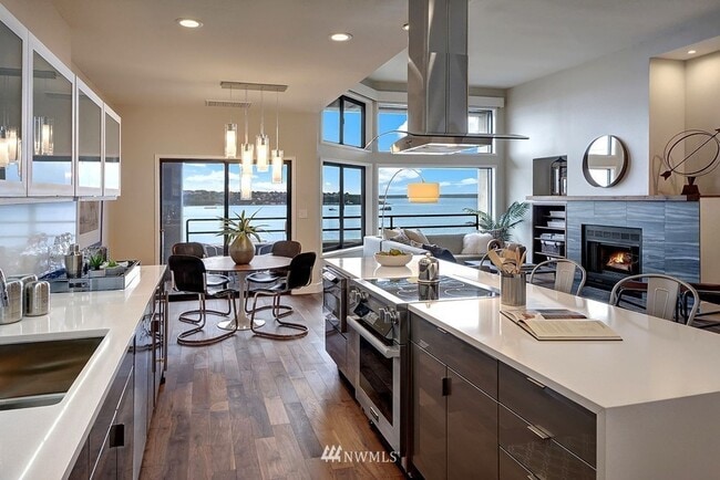 property at 2021 1st Ave