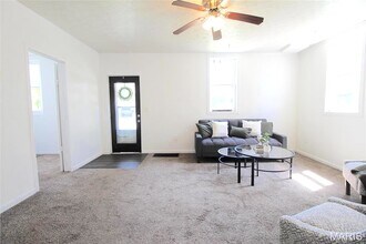 413 N Center St in Collinsville, IL - Building Photo - Building Photo