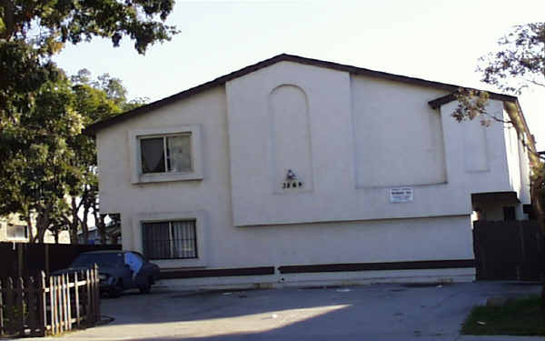 3869 Swift Ave in San Diego, CA - Building Photo - Building Photo