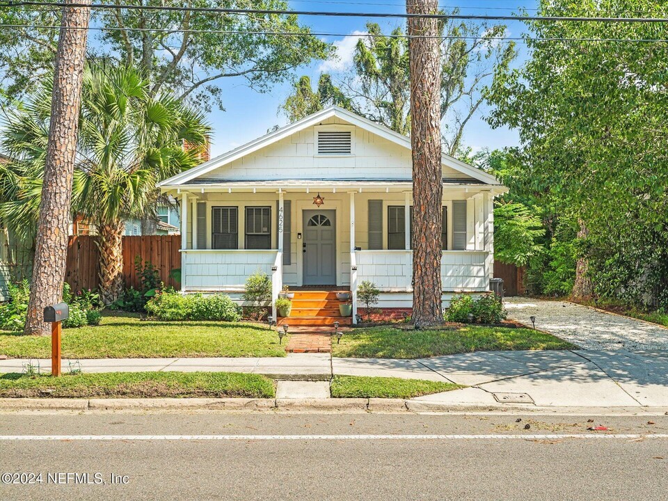 4625 Post St in Jacksonville, FL - Foto de edificio