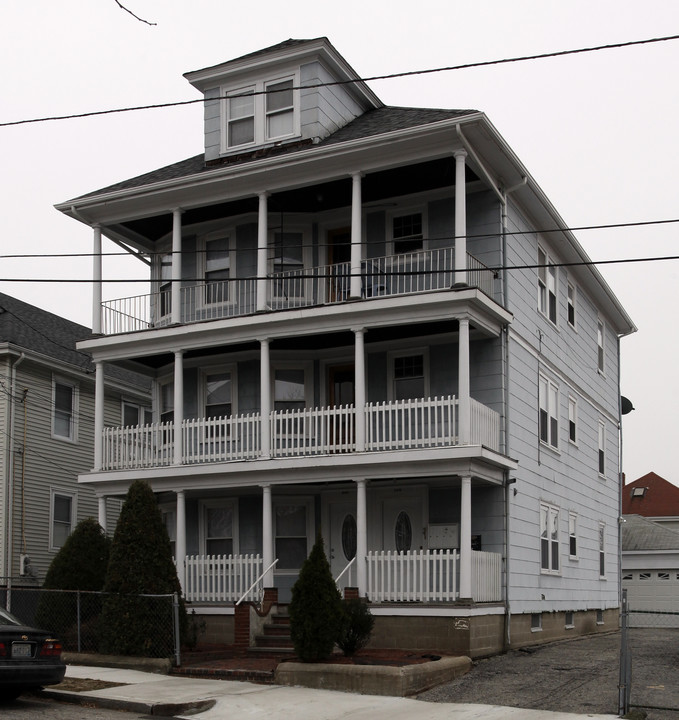 200-202 Wendell St in Providence, RI - Building Photo