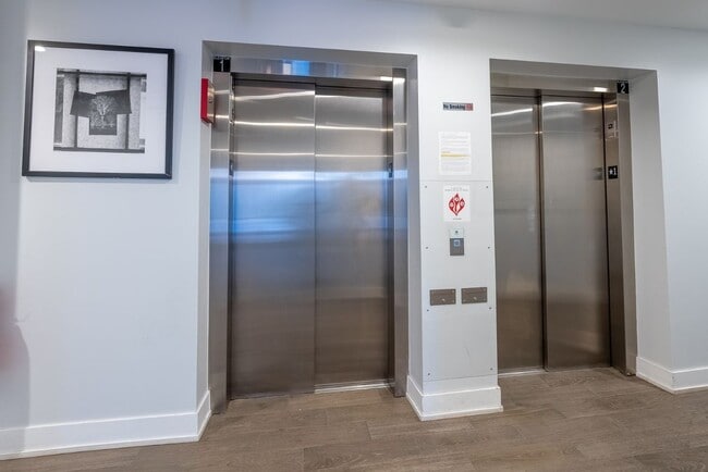 2217 W Madison St in Chicago, IL - Building Photo - Building Photo