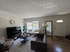233 Fairfield Ave in Stamford, CT - Building Photo - Building Photo