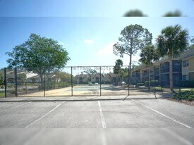 13367 Arbor Pointe Cir in Tampa, FL - Building Photo